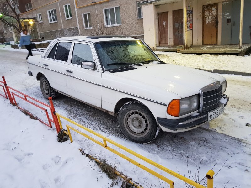 Mercedes-Benz w123 300td
