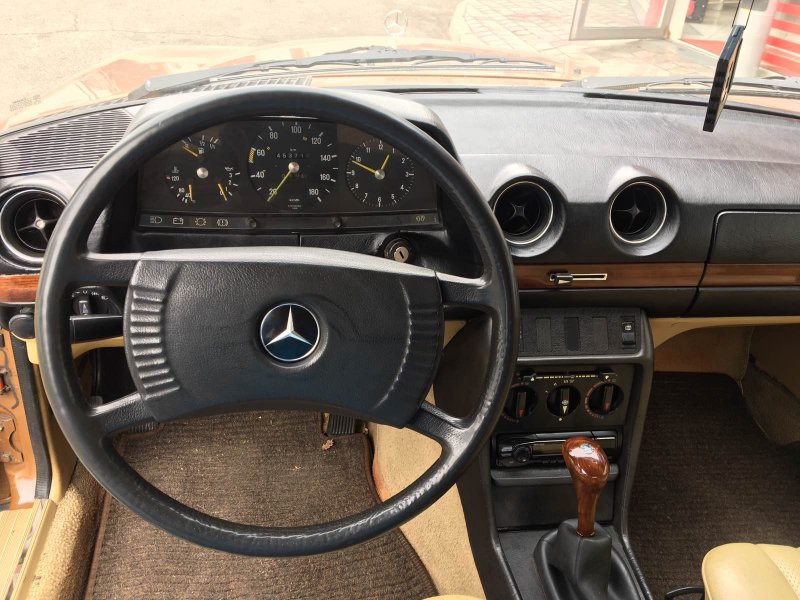 Мерседес 300 d w123