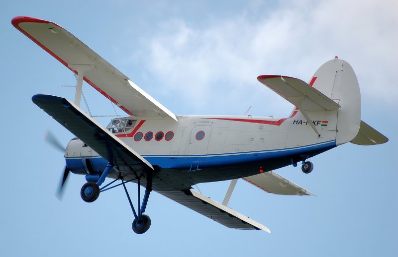 Самолёт АН-2