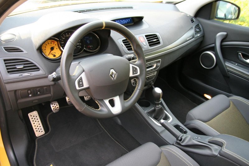 Renault Megane 2011 салон