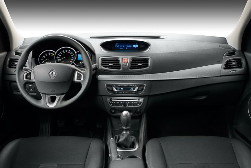 Renault Fluence 2015 салон