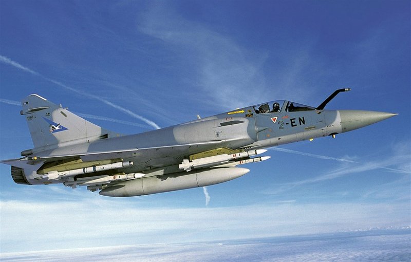 Истребитель Mirage 2000