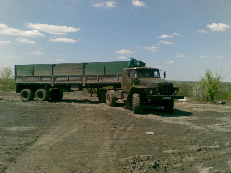 Урал 375 тягач с полуприцепом