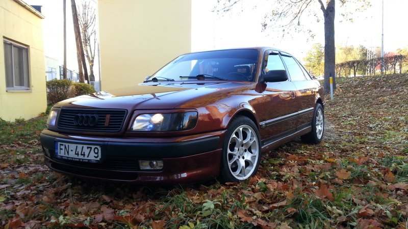Ауди 100 с4 Вишневая