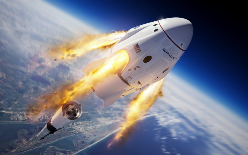 Космический корабль SPACEX Dragon