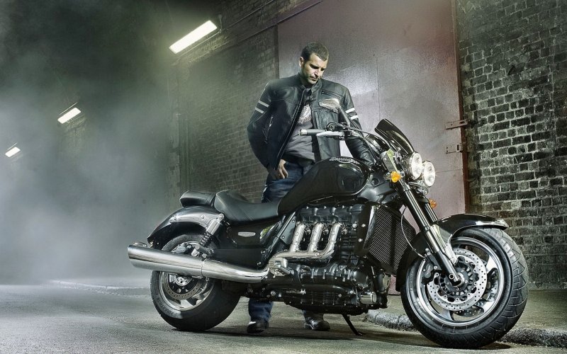 Triumph Rocket 3