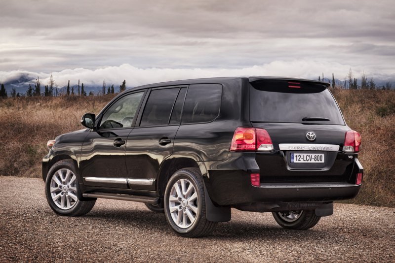 Toyota Land Cruiser TLC 200