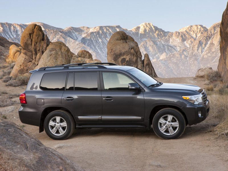 Toyota Land Cruiser 2011