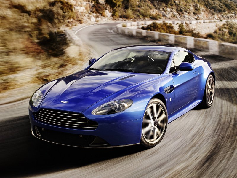 Aston Martin v12 Vantage