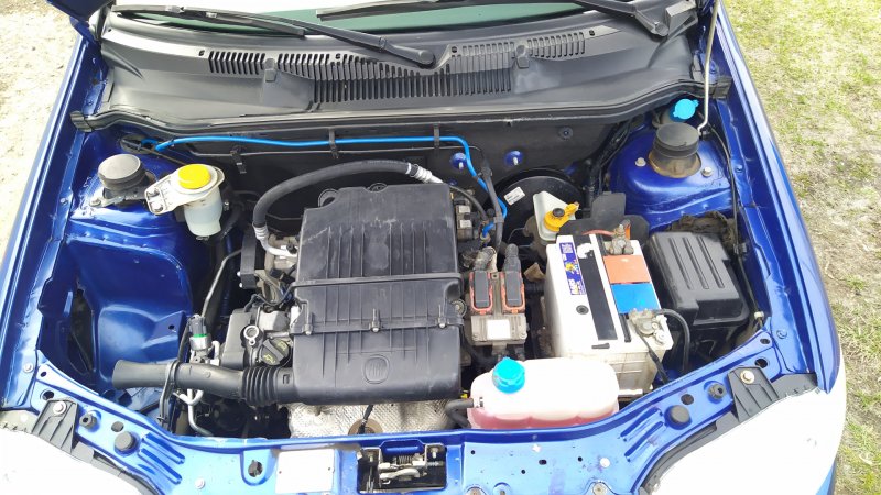 Fiat Albea 1.4 упор капота