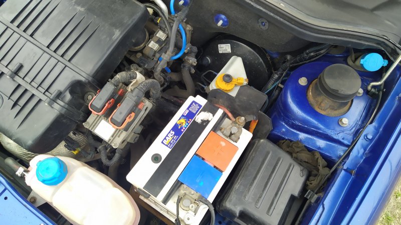 Подкапотное Fiat Albea