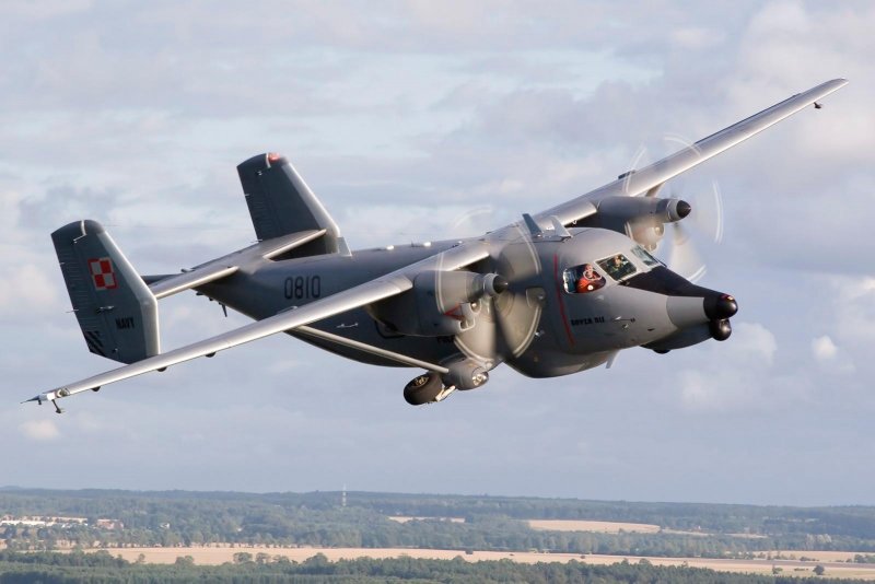 АН-28 военно-транспортный самолёт