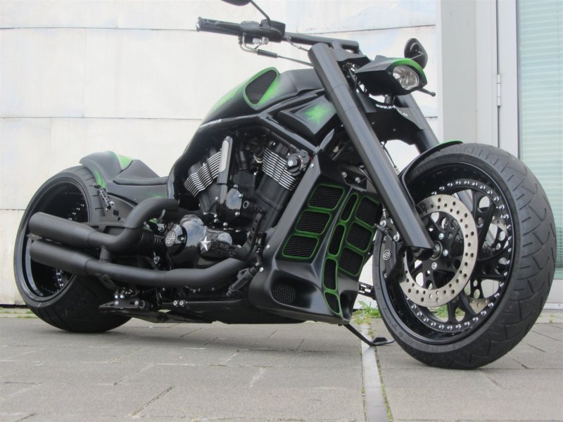 Harley Davidson v Rod Night Rod