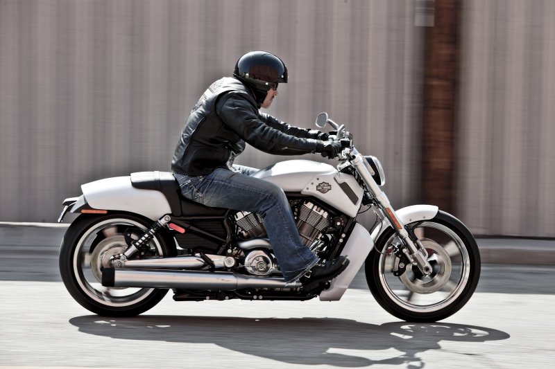 Харлей Дэвидсон v-Rod