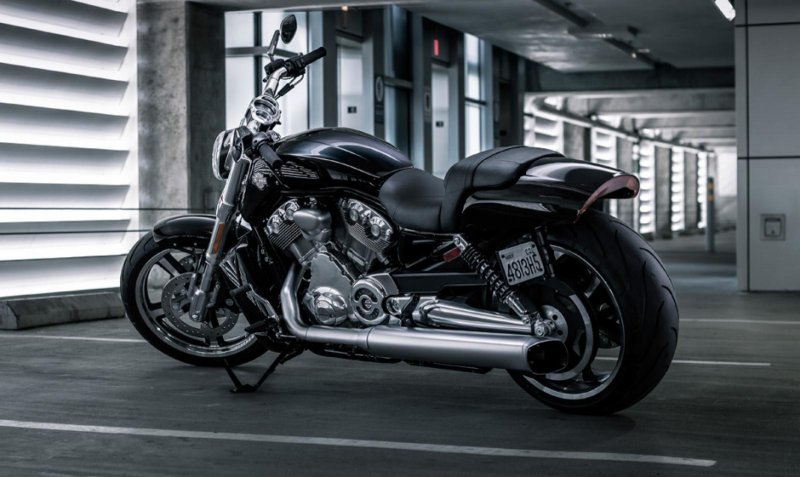 Мотоцикл Harley-Davidson v-Rod muscle