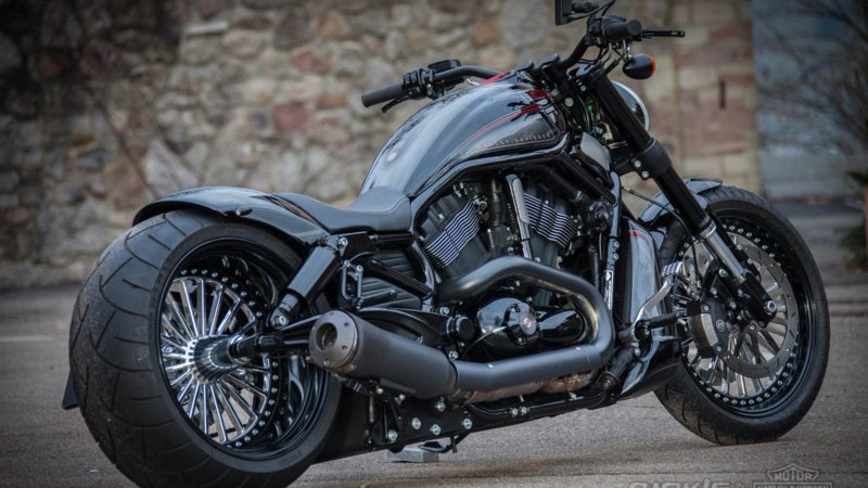 Харлей Дэвидсон v-Rod кастом