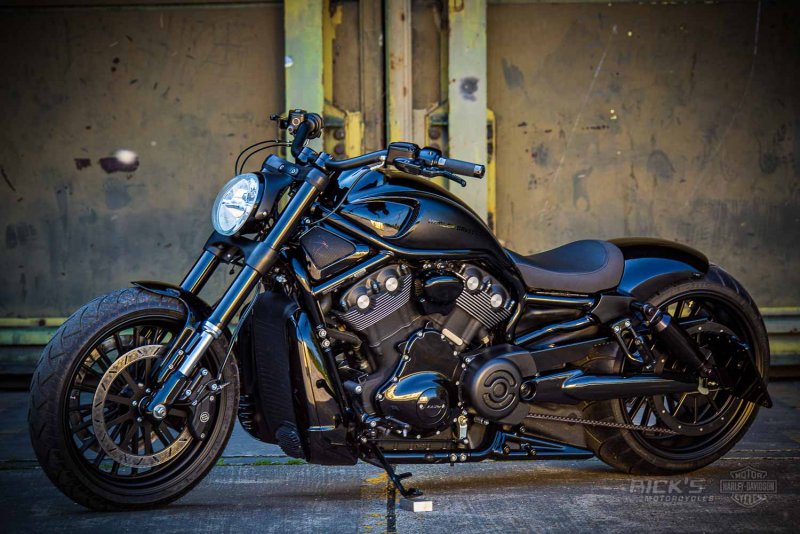 Харлей v Rod Custom