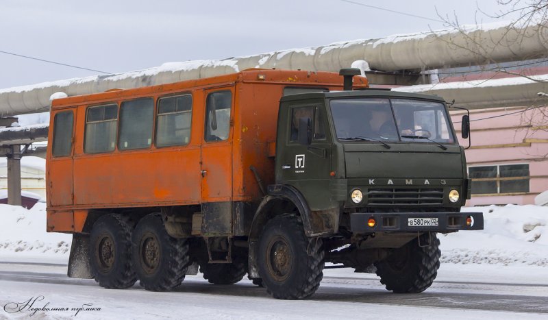 КАМАЗ НЕФАЗ 4208
