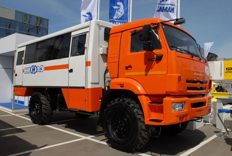 КАМАЗ 42111 НЕФАЗ вахтовый