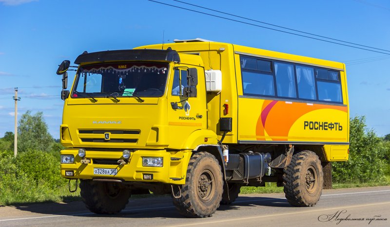 КАМАЗ НЕФАЗ-42111
