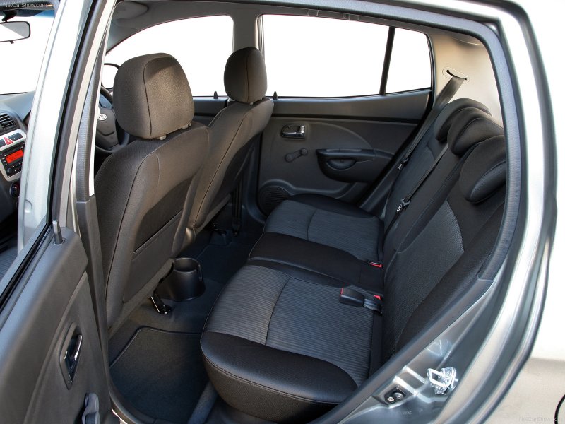Kia Picanto 2011 салон