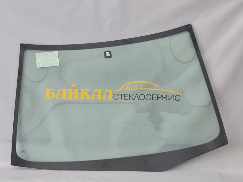 Лобовое стекло на Митсубиси Лансер 9