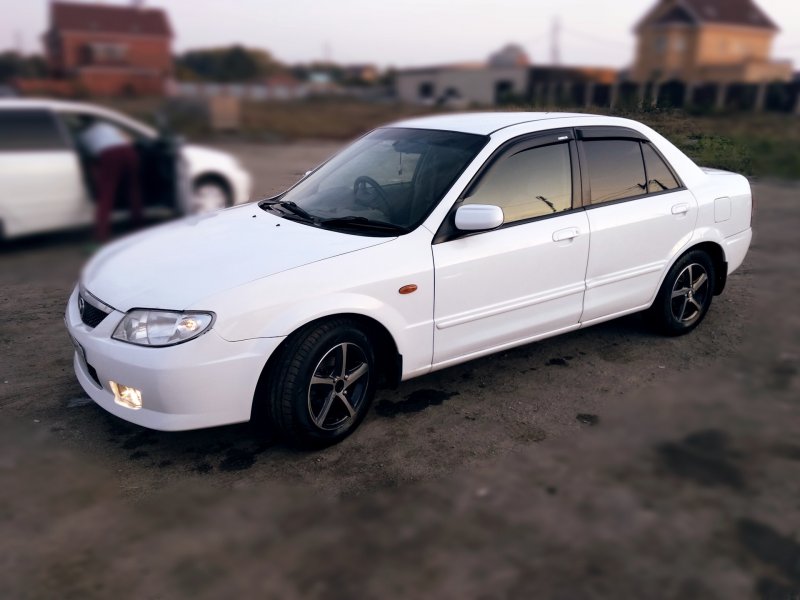 Мазда фамилия 2002 р 16