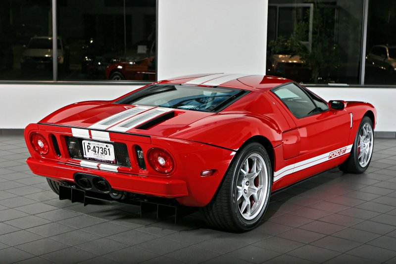 Спорткар Форд gt 40