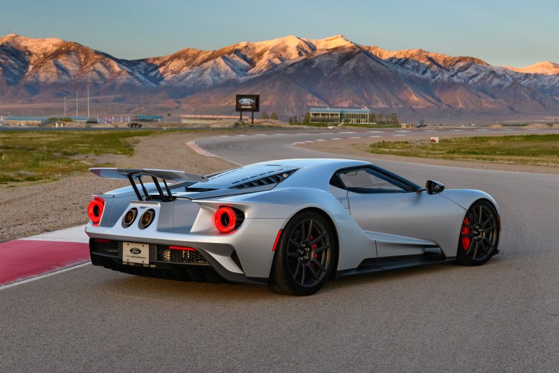 Форд gt 40 2020