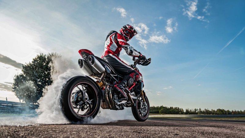 Ducati Hypermotard 950
