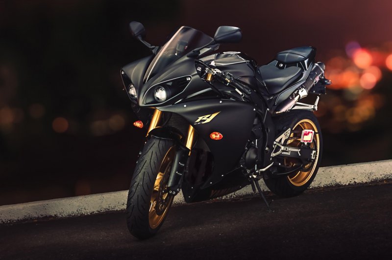 Yamaha YZF r1 Золотая