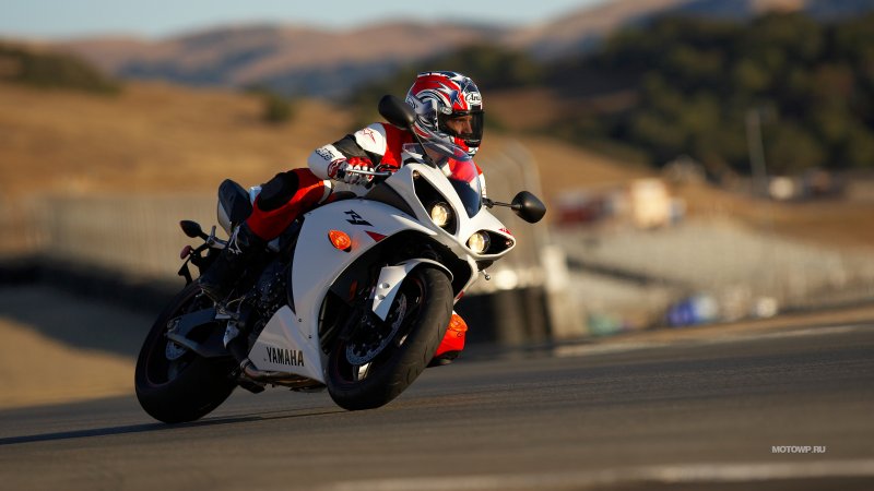 R6 r1 мотики