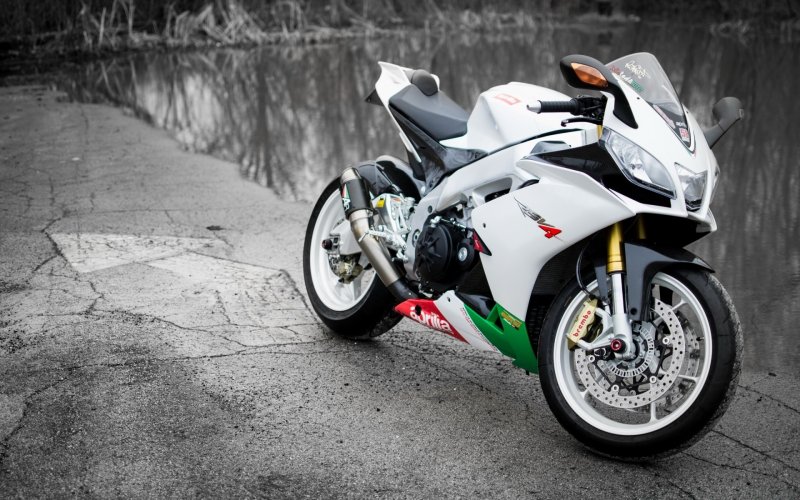 Aprilia rsv4 х