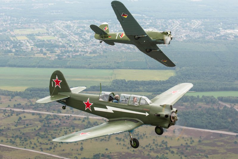 Як-18а фото