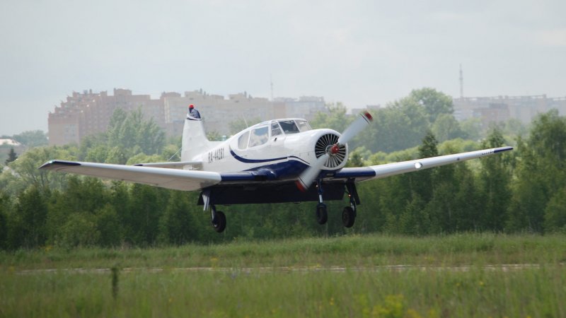 Як-18т шасси