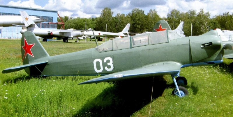 Як-18 учебный летательный аппарат
