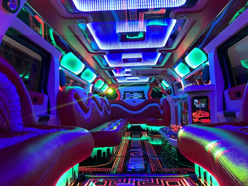 Hummer Limousine VIP салон