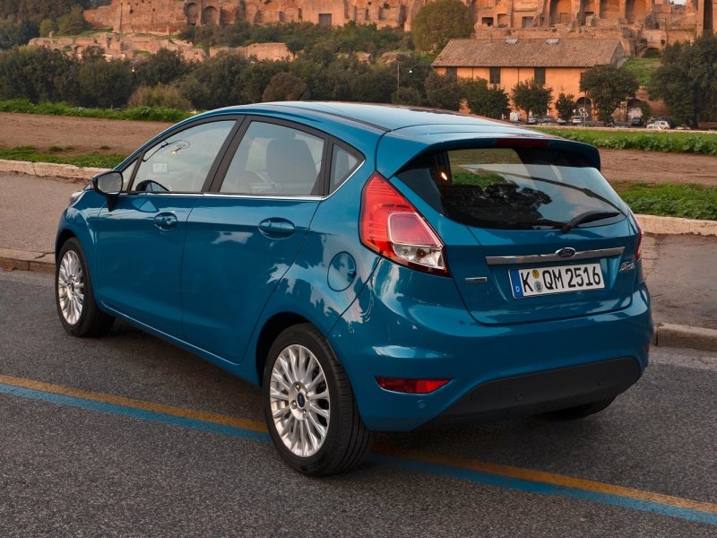 Ford Fiesta mk6 хэтчбек