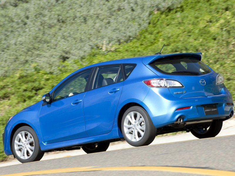 Mazda 3 хэтчбек