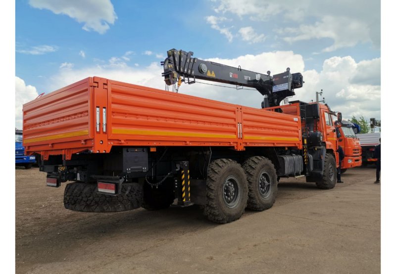 КАМАЗ 43118-50 С навозом