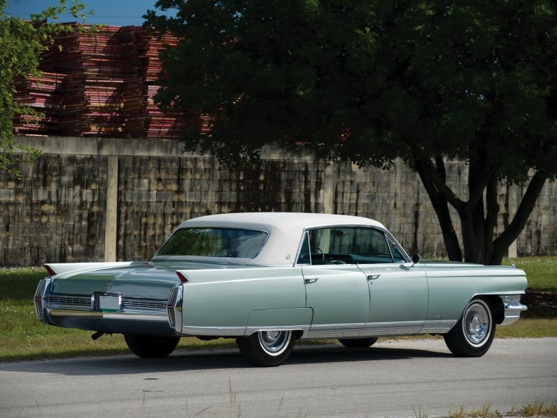 Cadillac Fleetwood 75