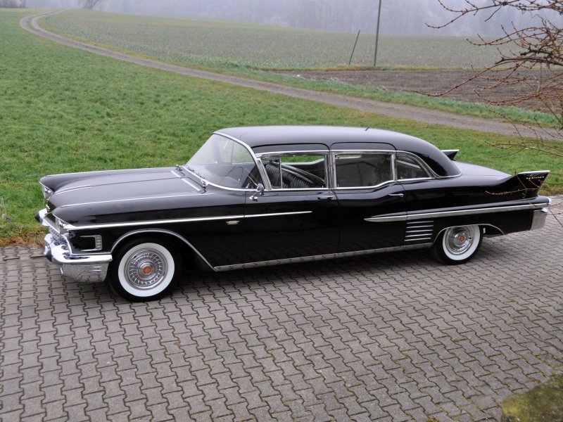 Cadillac Brougham 1996