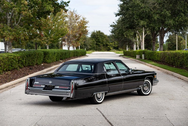 Cadillac Fleetwood Brougham 1976