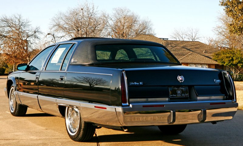 Cadillac Fleetwood Brougham 1984