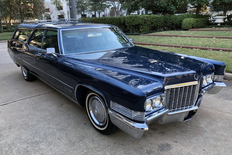 Cadillac Fleetwood Brougham 1982