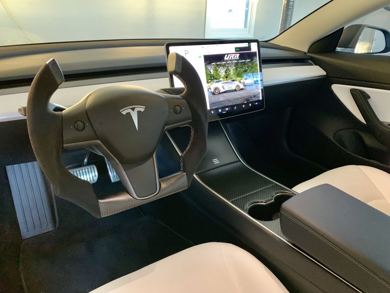 Tesla model s Plaid 2021