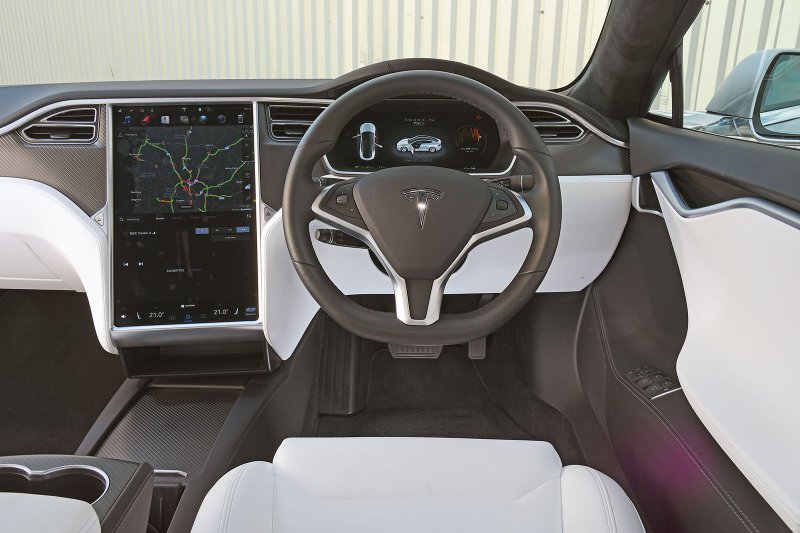 Тесла model x 2020