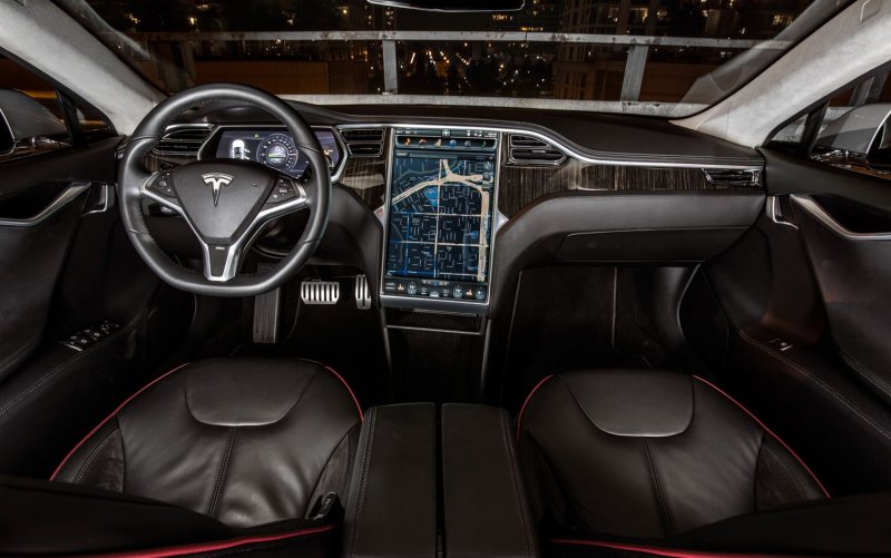 Tesla model s салон