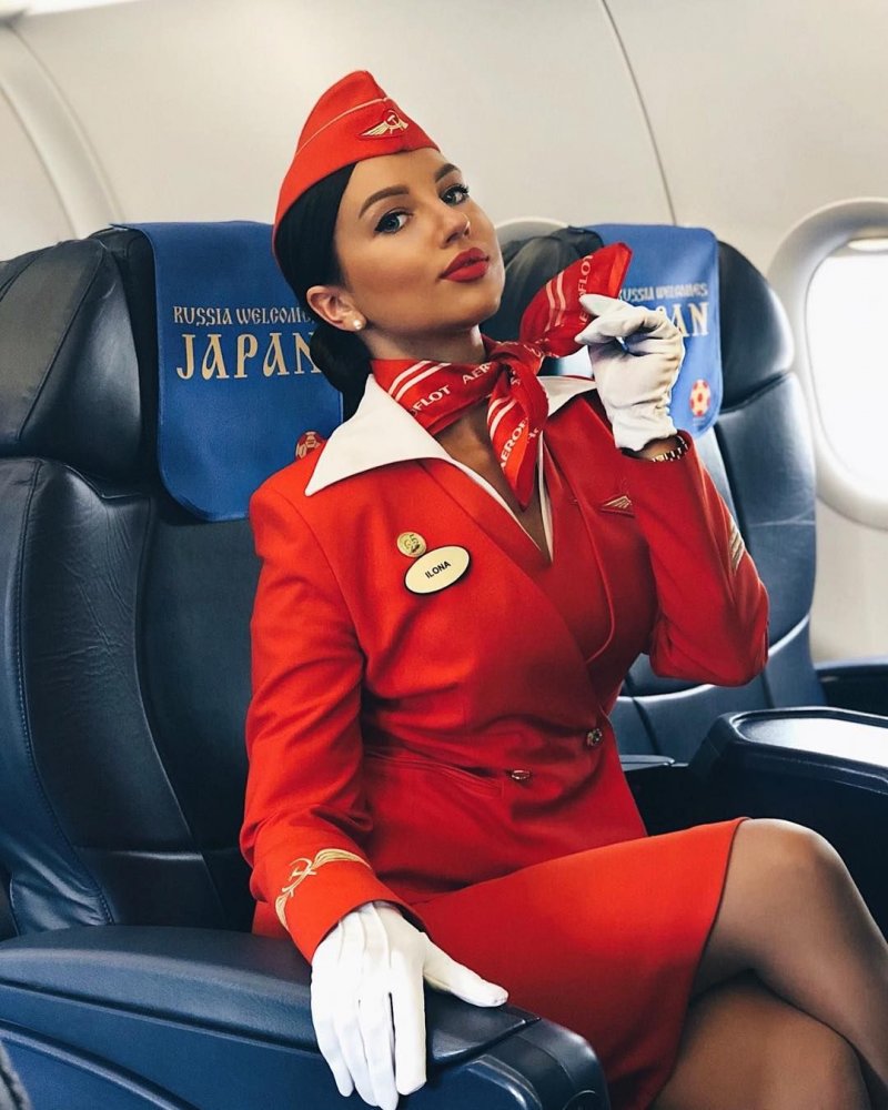 Simone Goodall стюардесса