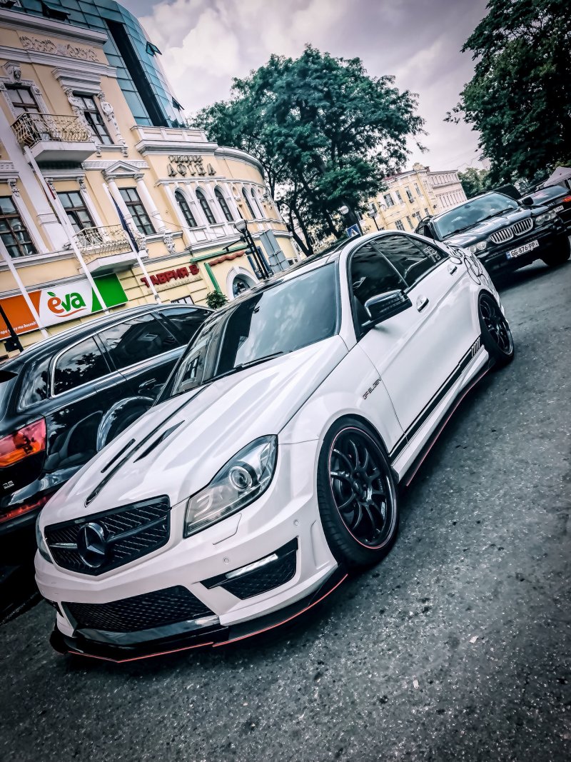Мерседес 63 AMG